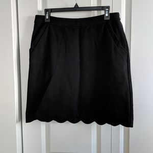 Black scallop edge skirt